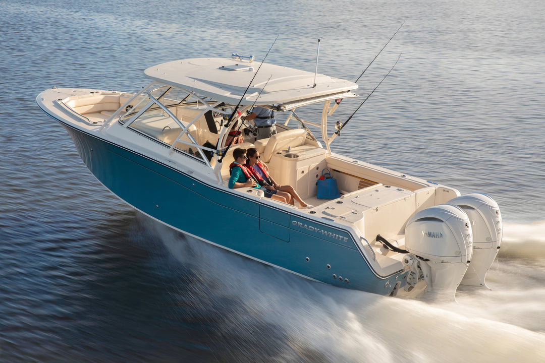 Grady White 307 Freedom with Twin Yamaha 300 HP – 17% More Fuel Efficient at 30 MPH
